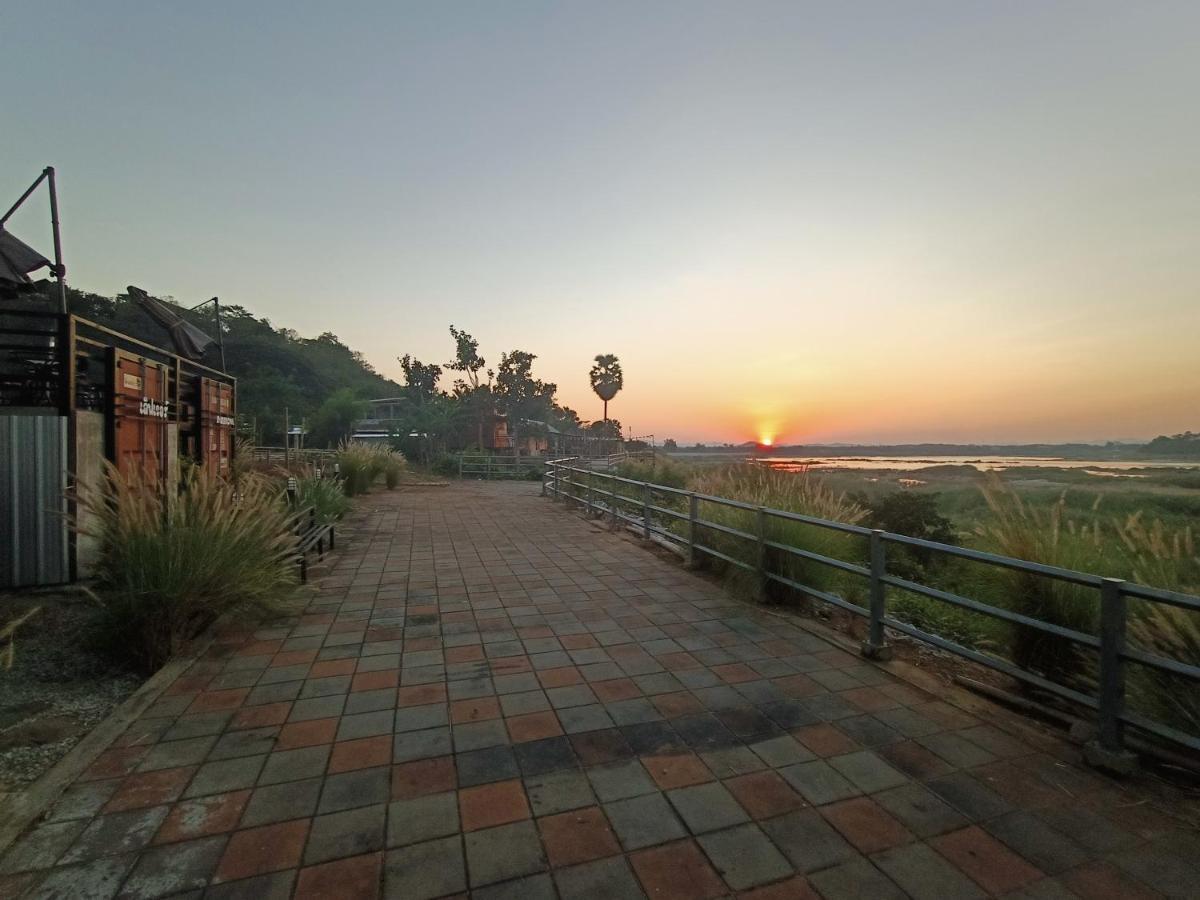 Hotel Inbox Living Rimkhong Chiang Khan Exteriér fotografie